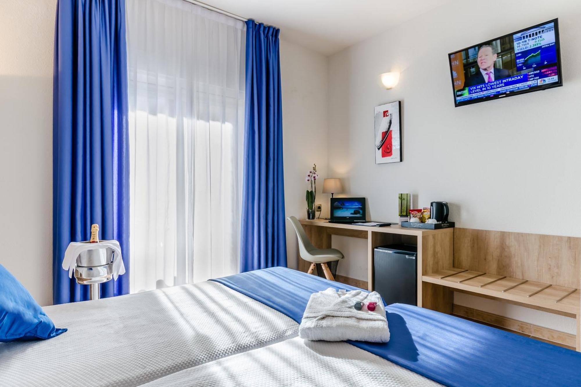 Twin Room,683157846:JPEG