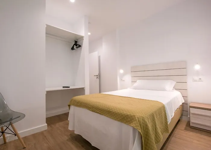 Hotel: Hostal Beach